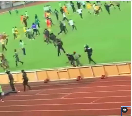 #CHEPLY: Moment Angry Cameroon Fans Invaded The Field To Beat Players After Loosing To Egypt [VIDEO]