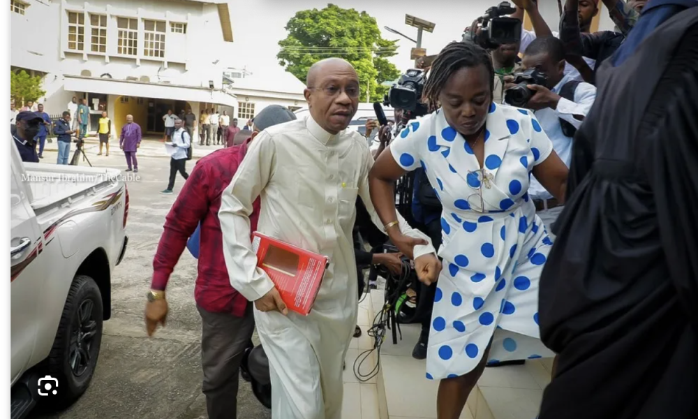 JUST IN: #EFCC Arrests Ex-CBN Governor Godwin #Emefiele Few Hours After #DSS Released Him