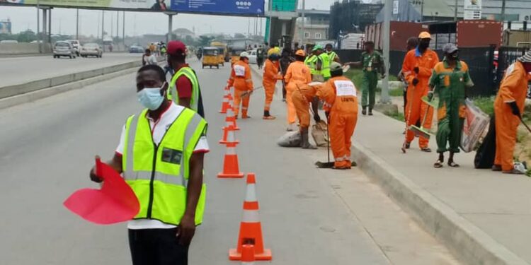 #LAWMA Reviews Sanitation Services On Identified Highways