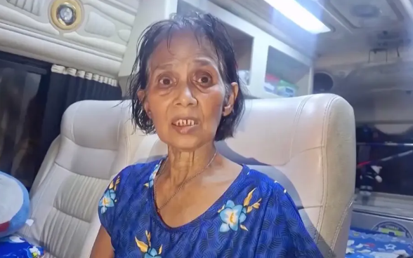 Huge python grabs Thai woman doing dishes, wraps itself around her, and squeezes her for two hours (video)