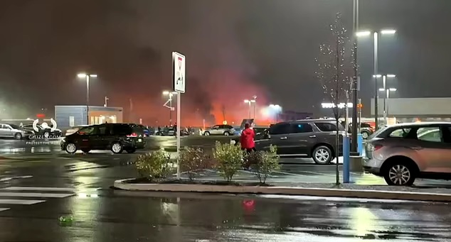 Horror as second plane crashes in the US, leaving multiple people injured