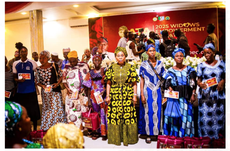 Lagos Lawmaker Empowers 500 Widows